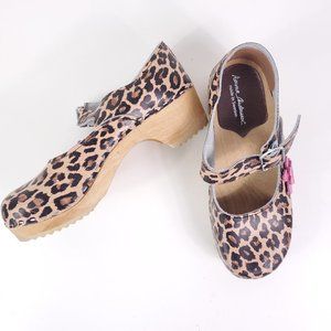 Hanna Andersson Cheetah/Leopard Print Wood Clogs